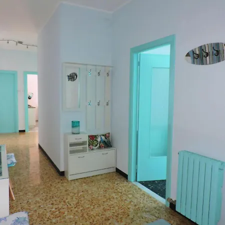 Biker's Blue Cove Apartment *